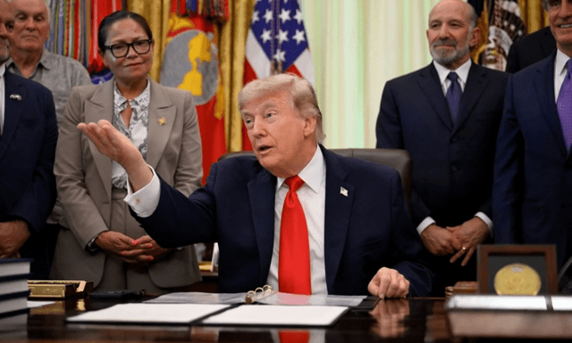 Tổng thống Mỹ Donald Trump hủy kế hoạch không kích Iran, có tuyên bố gây chú ý