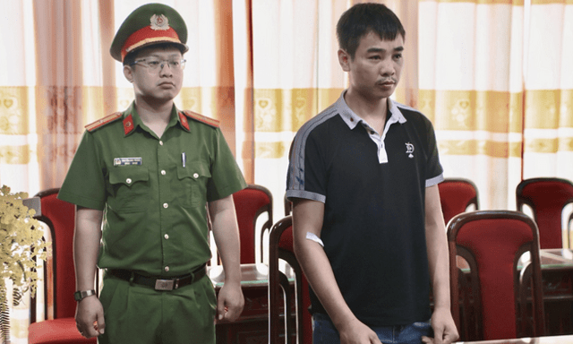 Bắt người đàn ông đến trụ sở công an xã gây rối rồi đăng clip lên Facebook