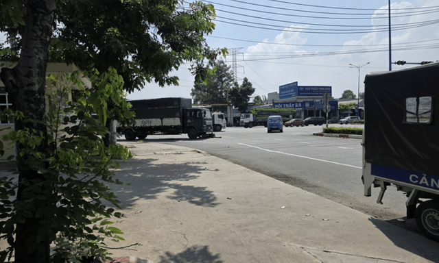 Tin tức giao thông 24h: Bàng hoàng nữ công nhân mang thai sắp sinh con và đôi nam nữ tử vong sau va chạm trên đường