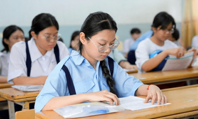 Giáo viên chấm thi thông tin đáng chú ý về điểm môn Văn lớp 10 ở TP.HCM