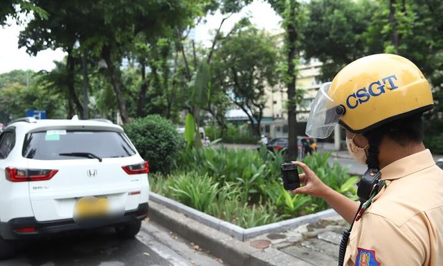 Hà Nội: Hơn 6.500 phương tiện dừng, đỗ sai quy định bị xử phạt trong một tháng