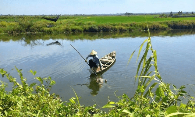 Huế: Phát hiện thi thể hai mẹ con trên sông, gia đình nạn nhân đặc biệt khó khăn