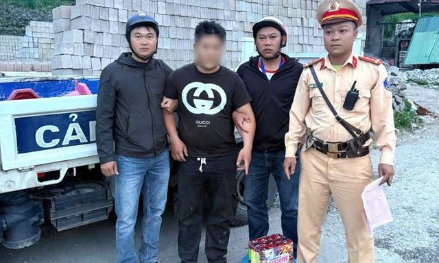 Tuyên Quang: Bắt giữ đối tượng vận chuyển hơn 10kg pháo nghi nhập lậu