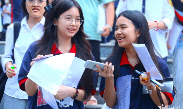 Tuyển sinh lớp 10 năm 2026 ở Hà Nội: Hơn 80% thí sinh đỗ vào trường công lập