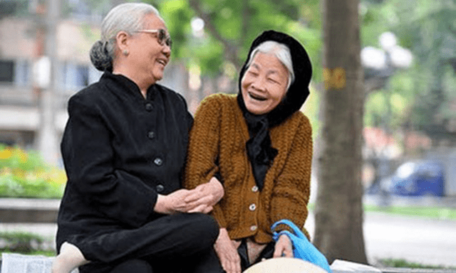 Người cao tuổi được khám sức khỏe định kỳ miễn phí ít nhất mỗi năm 1 lần từ năm 2026