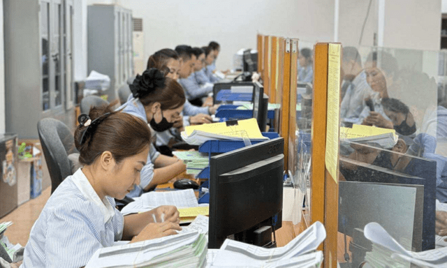 Từ 1/7/2026: 3 trường hợp không được đăng ký dự tuyển viên chức, 7 việc viên chức không được làm