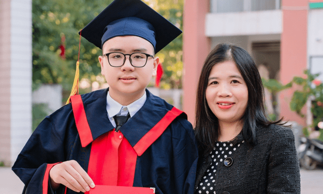 Nam sinh có gương mặt dễ thương 