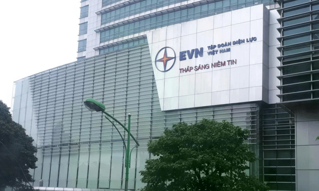 Tin tức kinh doanh 24h: Lương trung bình 3.593 nhân viên công ty mẹ EVN là gần 480 triệu/năm, tương đương gần 40 triệu đồng/tháng