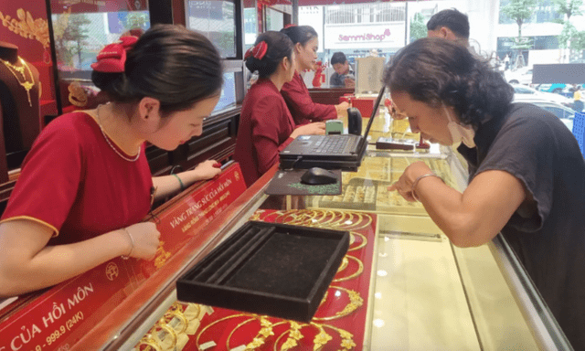 Giá vàng ngày 30/6: Giá vàng sụt giảm nhanh