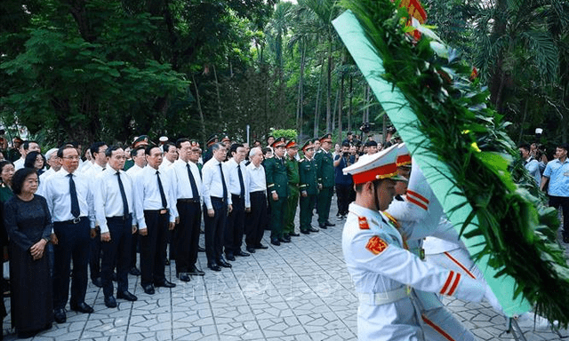 Thủ tướng dự Lễ triển khai tìm kiếm, quy tập hài cốt liệt sĩ tại Công viên Lê Thị Riêng