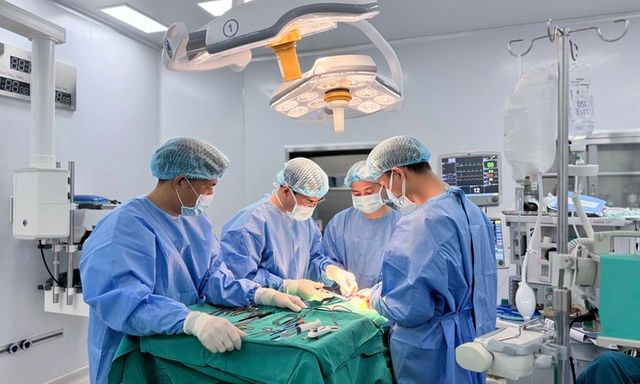 Vinmec Hạ Long giải cứu cụ bà 88 tuổi bị khối u giáp khổng lồ chèn ép đường thở suốt 18 năm
