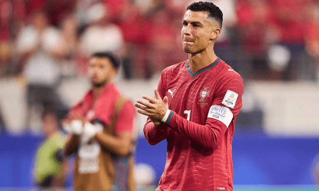 Ronaldo khóc tiếc nuối khi Bồ Đào Nha bị loại khỏi World Cup 2026