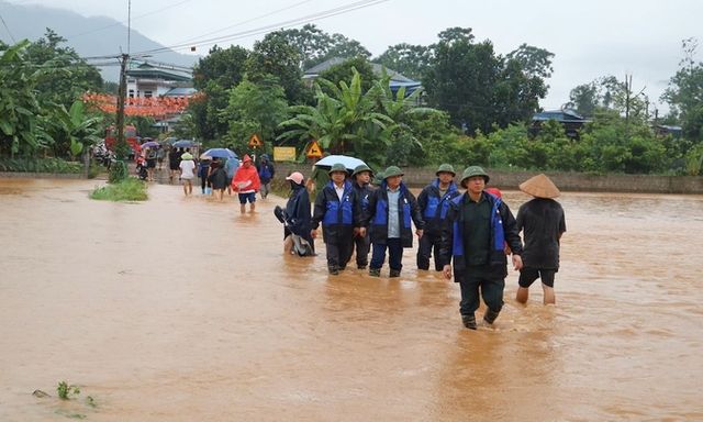 Khẩn trương tìm kiếm cháu bé nghi bị nước lũ cuốn trôi ở Thái Nguyên