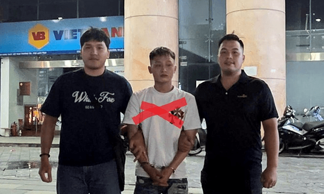 Bắt giữ đối tượng truy nã nguy hiểm về tội Cướp giật tài sản