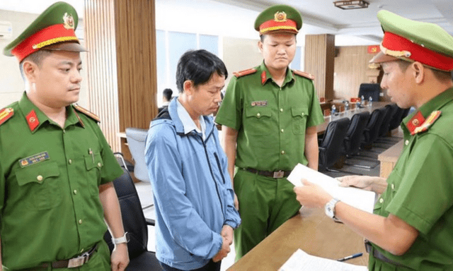 Bắt cựu chuyên viên phòng giáo dục huyện Nam Trà My, tỉnh Quảng Nam (cũ)