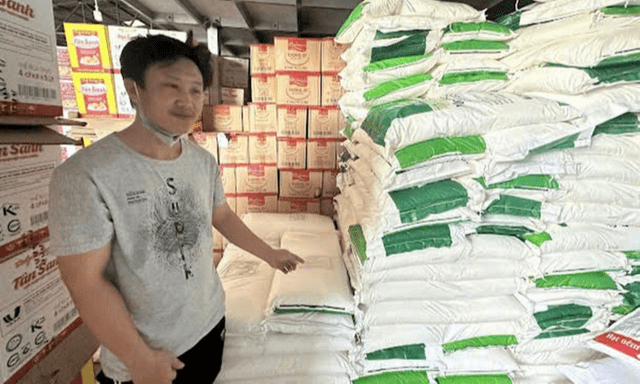 Khởi tố 5 người trong đường dây làm giả bột ngọt quy mô lớn