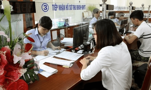 Điều kiện thời gian công tác để công chức hưởng phụ cấp lâu năm