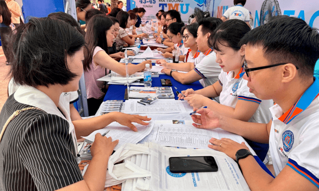 Dự báo điểm chuẩn đại học 2026: Thí sinh cần chiến thuật gì để đánh giá cơ hội trúng tuyển?