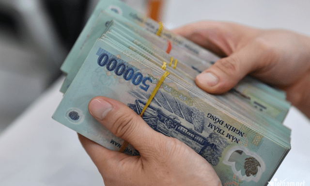 Bán hàng trên Shopee, doanh thu trên 3 tỷ đồng/năm có bắt buộc phải xuất hóa đơn điện tử từ máy tính tiền hay không?