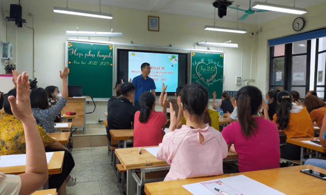 Bộ Giáo dục và Đào tạo đề xuất cấm hội phụ huynh thu tiền hộ nhà trường