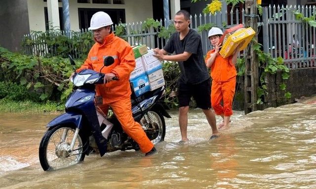 Chủ động sử dụng điện an toàn mùa mưa bão: Lá chắn bảo vệ tính mạng từ những hành động nhỏ
