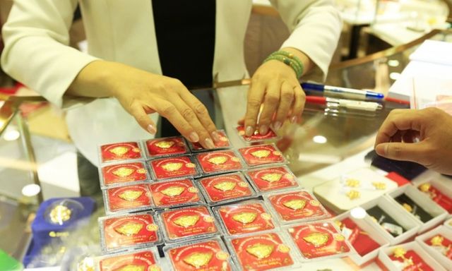 Giá vàng hôm nay (28/7): Giá vàng miếng SJC vọt lên 143 triệu đồng/lượng