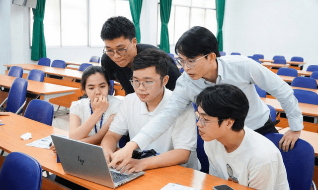 Đề xuất chính sách hỗ trợ học sinh, sinh viên, giảng viên đi học tập, nghiên cứu ở nước ngoài