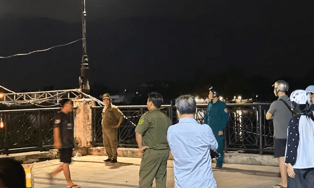 Phát hiện 2 thi thể nam giới trôi trên sông Sài Gòn