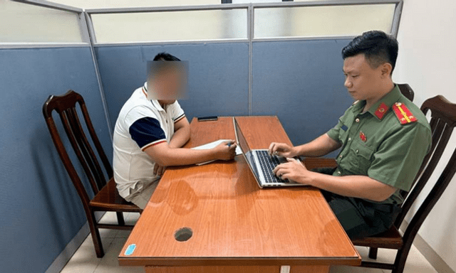 Xử phạt kiểm duyệt viên nhóm Facebook để lọt văn bản giả mạo