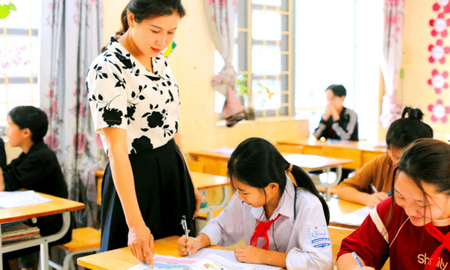 Chính sách giáo dục có hiệu lực từ tháng 9/2026: Giáo viên đã nghỉ hưu có thể tiếp tục giảng dạy theo hợp đồng, thỉnh giảng