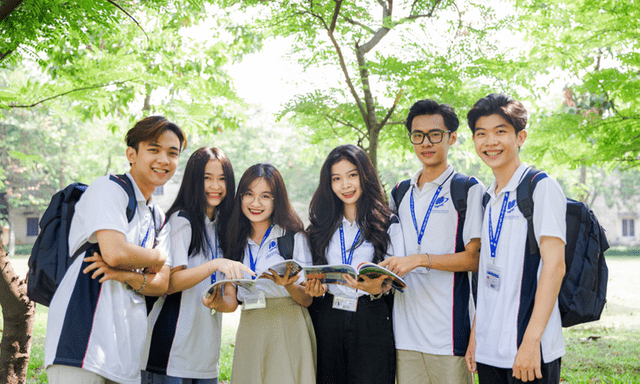 Bộ GDĐT yêu cầu trường học tập trung xây dựng môi trường an toàn, nhân văn, khát vọng cống hiến