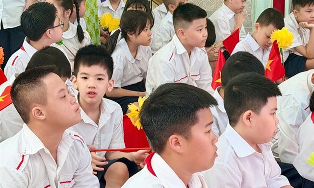 Rộn ràng ngày khai giảng ở ngôi trường đặc biệt giữa lòng Hà Nội