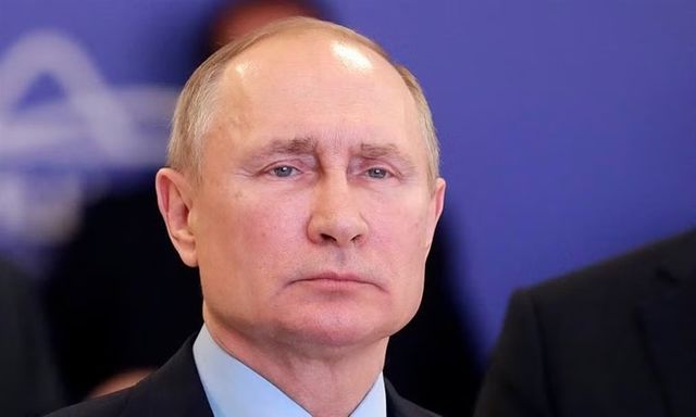 Ông Putin ra lệnh tạm dừng không kích thủ đô Ukraine