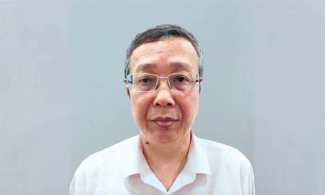 Kỷ luật Thứ trưởng Bộ Nông nghiệp và Môi trường Hoàng Trung