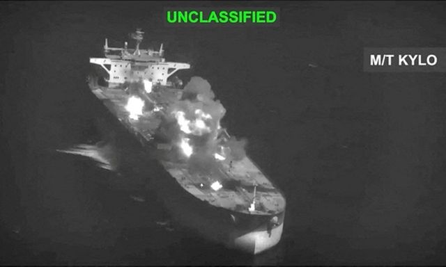 Iran lên tiếng về đòn phóng tên lửa tấn công tàu chiến Mỹ, CENTCOM tung hỏa lực đáp trả