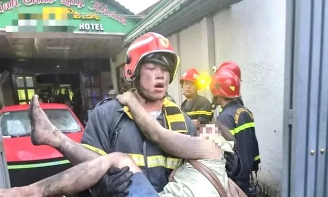 Vụ cháy khách sạn ở TP.HCM, 2 người tử vong: 17 nạn nhân đưa đi cấp cứu, nhiều ca chẩn đoán ngộ độc khí CO