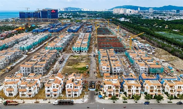 Hàng trăm căn nhà phố, biệt thự sắp hoàn thiện, Blanca City “thay da đổi thịt” sau hơn một năm