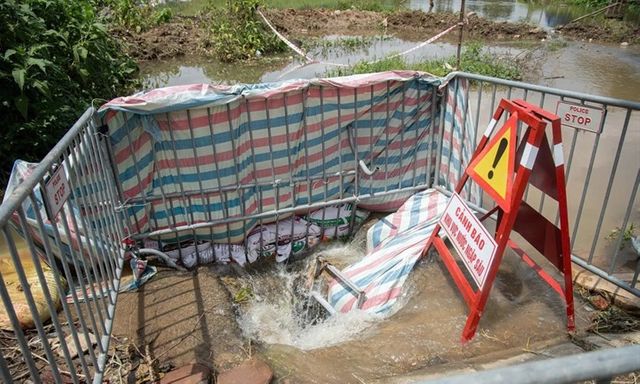  Vụ nam sinh bị ngã xuống cống tử vong: Chủ tịch Hà Nội yêu cầu làm rõ