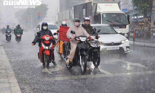 Dự báo thời tiết ngày 21/9: Miền Bắc bừng nắng, mưa tập trung về phía Nam