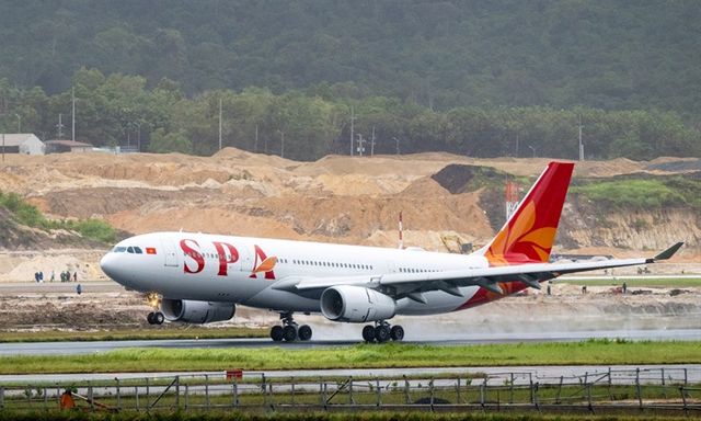 Cận cảnh tàu thân rộng A330 đầu tiên của Sun PhuQuoc Airways vừa đáp sân bay Phú Quốc