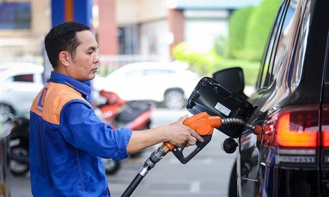Giá xăng dầu ngày 23/9: Dự báo xăng dầu trong nước giảm giá mạnh từ chiều mai 24/9?