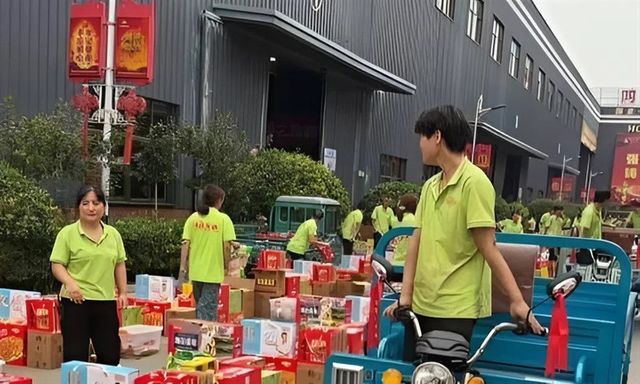 Choáng váng công ty thưởng Trung thu bằng 