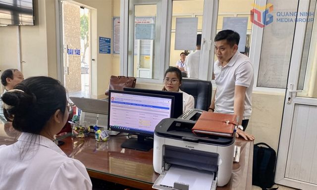 Bộ Nội vụ thông tin về đề xuất chính sách hỗ trợ cán bộ làm việc xa nơi cư trú