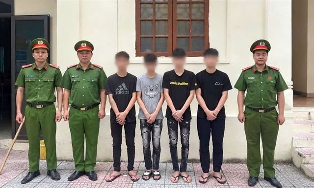 Pháp luật 24h: Khởi tố đối tượng xâm phạm mồ mả, phát live trên TikTok