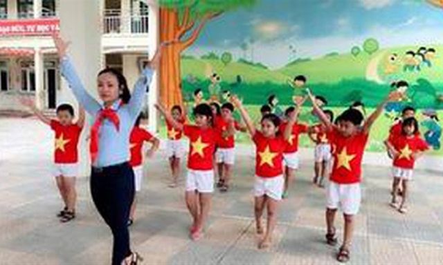 Thôi Tổng phụ trách Đội cấp tiểu học, có được chuyển thẳng làm giáo viên THCS hay không?