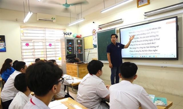 Bộ GD&ĐT giải đáp: Khi nào giáo viên từ trường ngoài công lập sang công lập được tính thời gian để thăng hạng?