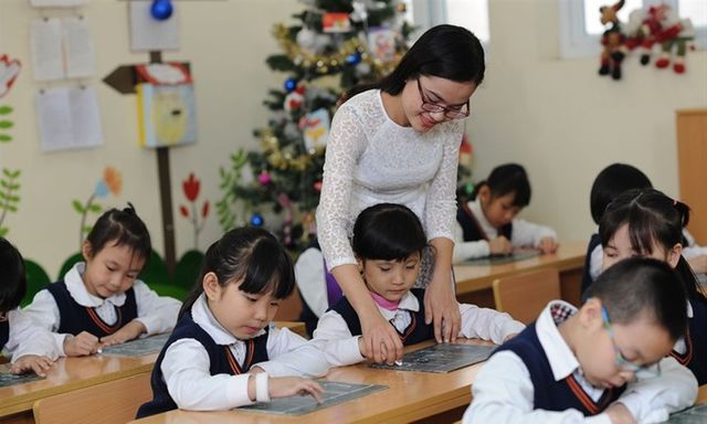 Thời gian giữ hạng chỉ tính năm trong biên chế thế nào?