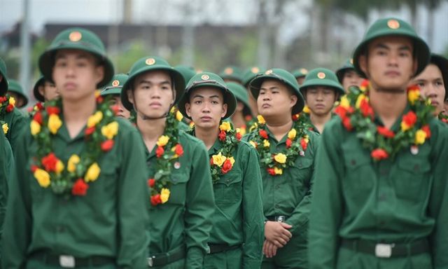 Sinh viên thay đổi năm tốt nghiệp: Thời gian hoãn gọi nhập ngũ tính thế nào?