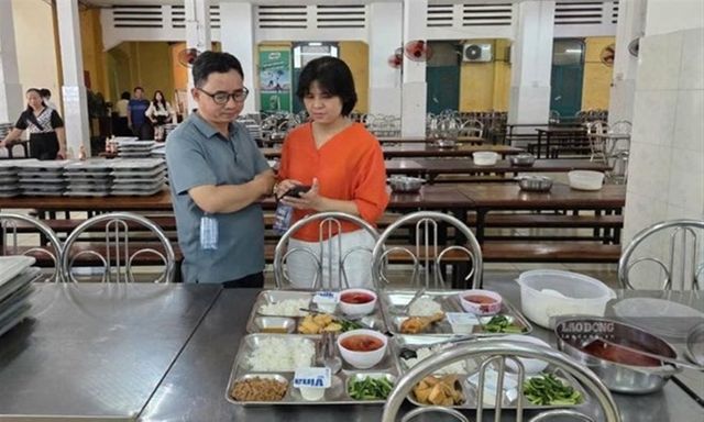 TP.HCM siết chặt chất lượng suất ăn học đường, khuyến khích phụ huynh kiểm tra đột xuất