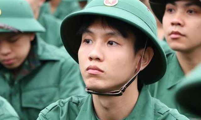 Đang học chương trình giáo dục thường xuyên có được tạm hoãn gọi nhập ngũ?